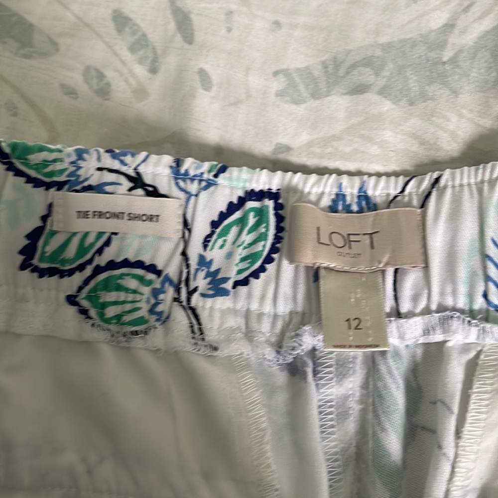 Loft summer soft shorts - Picture 2 of 5